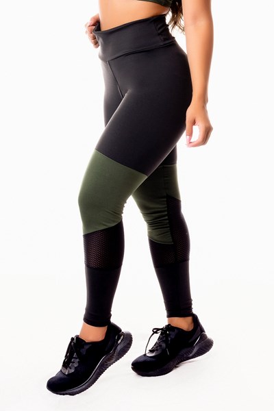 Conjunto Fitness Calça Legging Preta com Verde Militar e Cropped