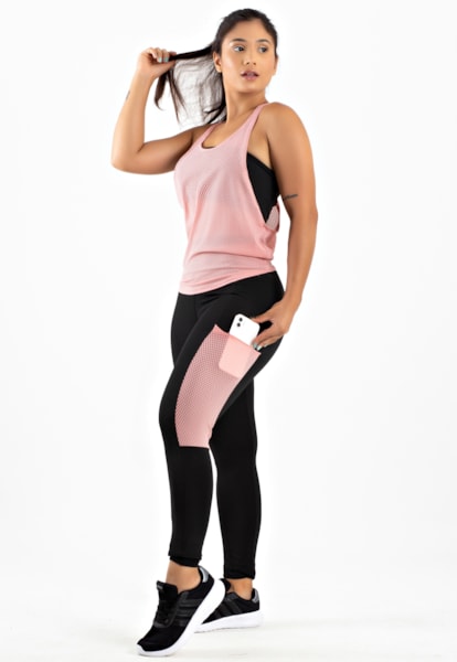 Conjunto Fitness Calça Legging com Bolso em Tela Dry + Regata de Tela + Top Tomara que Caia Preto com Rosé REF: FRD3