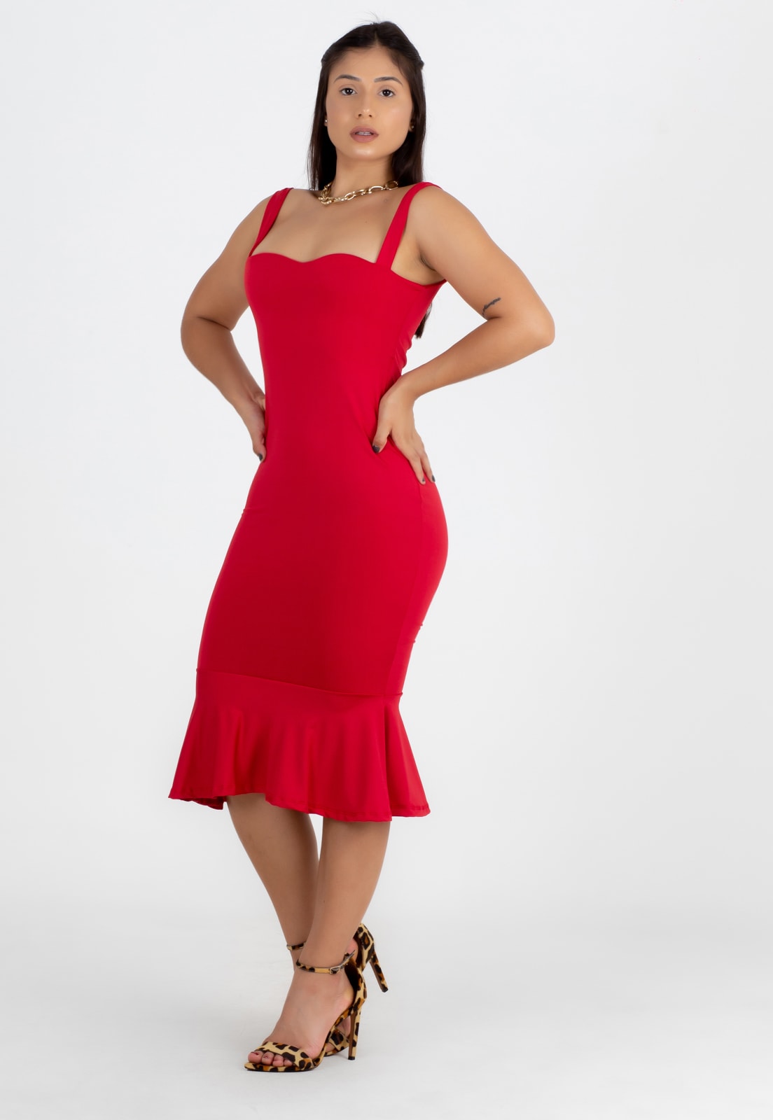 Vestido vermelho store midi com babado